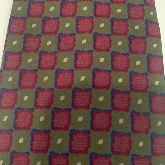 Giorgio Armani Silk Tie - Picture 7 of 7